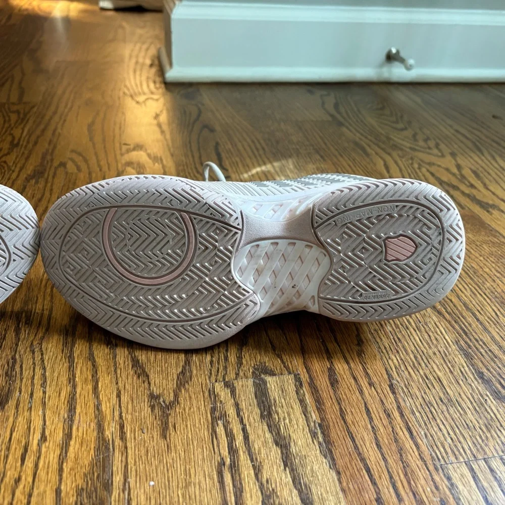 K-Swiss tennis shoes- Soft Pink women’s size 8 - Picture 3 of 6